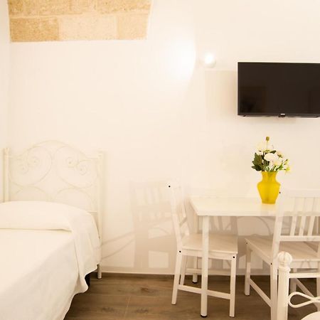 Sun House Rooms Полиньяно-а-Маре Экстерьер фото