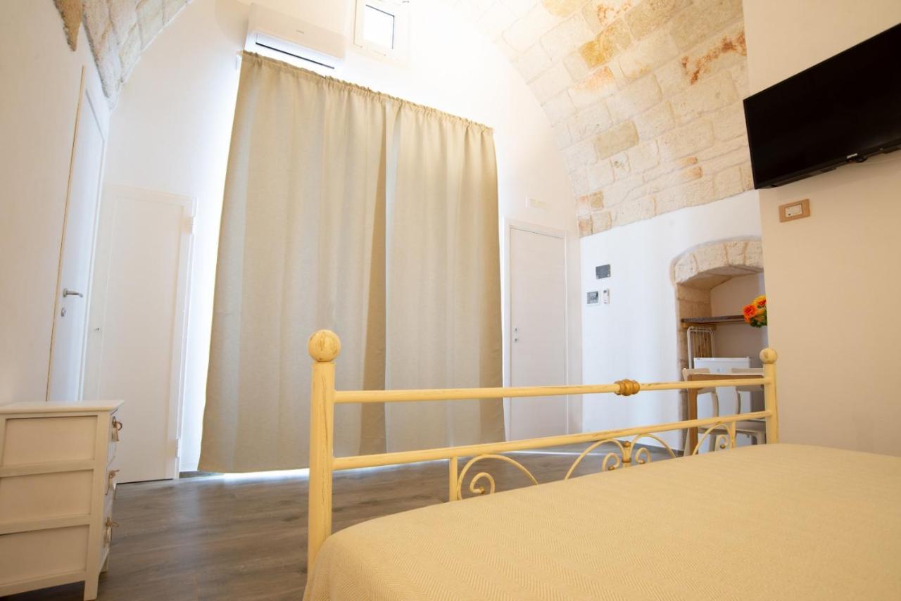 Sun House Rooms Полиньяно-а-Маре Экстерьер фото