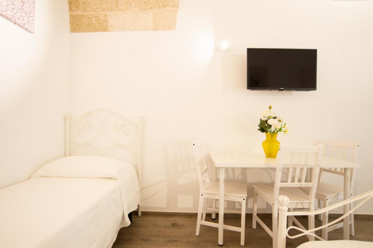 Sun House Rooms Полиньяно-а-Маре Экстерьер фото